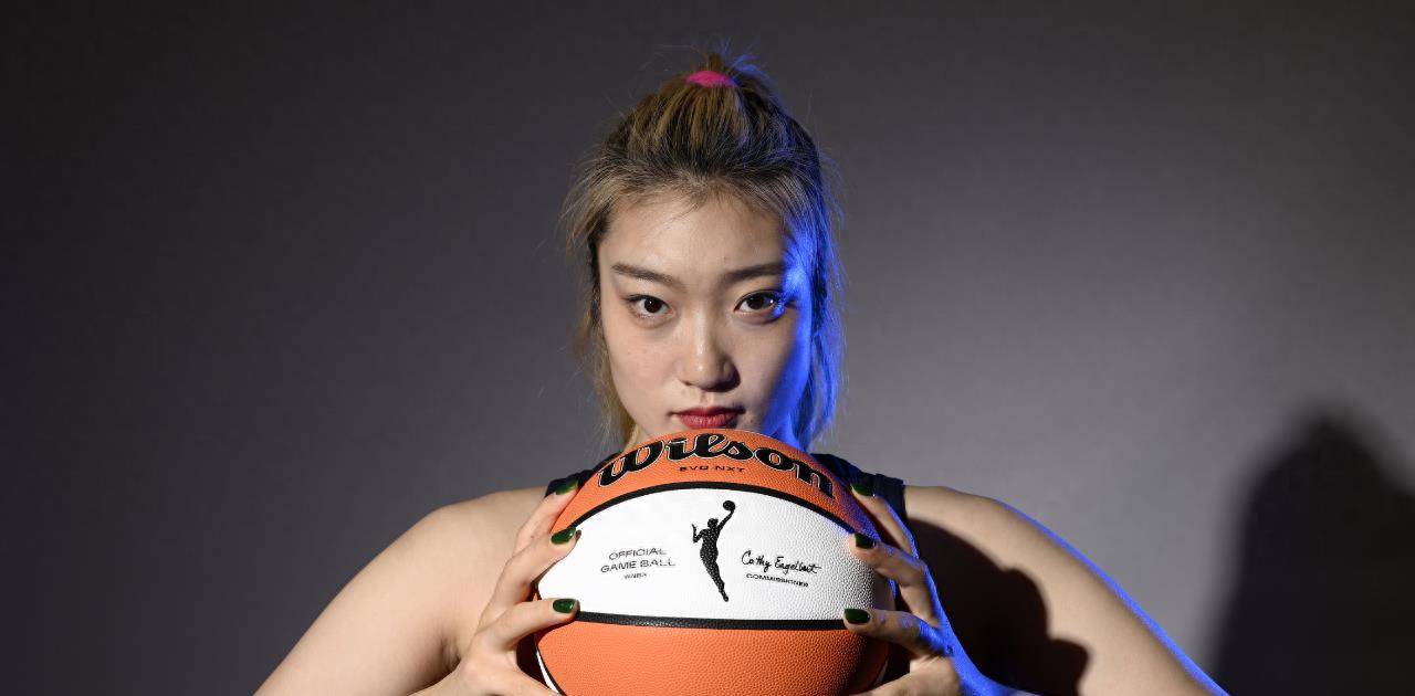 包含意大利女篮夺取冠军，巅峰战斗展现灵魂篮球的词条