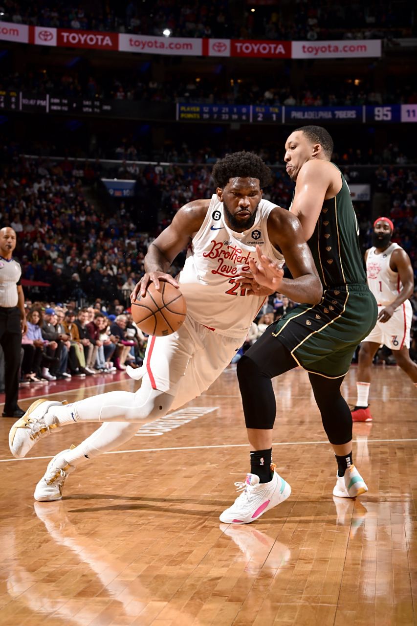 关于NBA｜凯尔特人险胜，出线形势明朗的信息