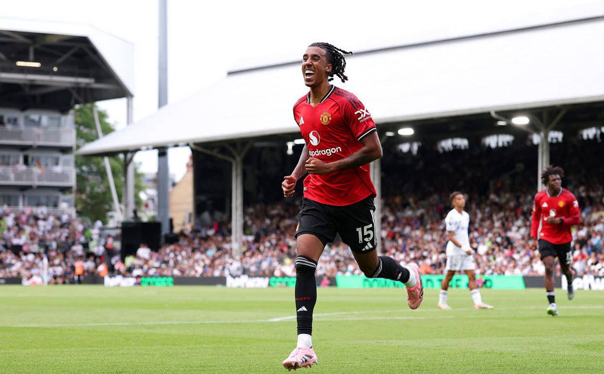 关于曼联主场1-1战平富勒姆，穆里尼奥赛后怒斥球员表现的信息