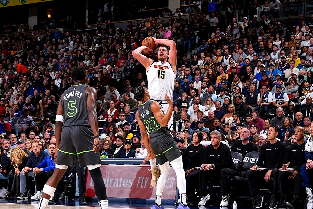 包含森林狼逆转掘金，卡特-汤普森发挥关键的词条