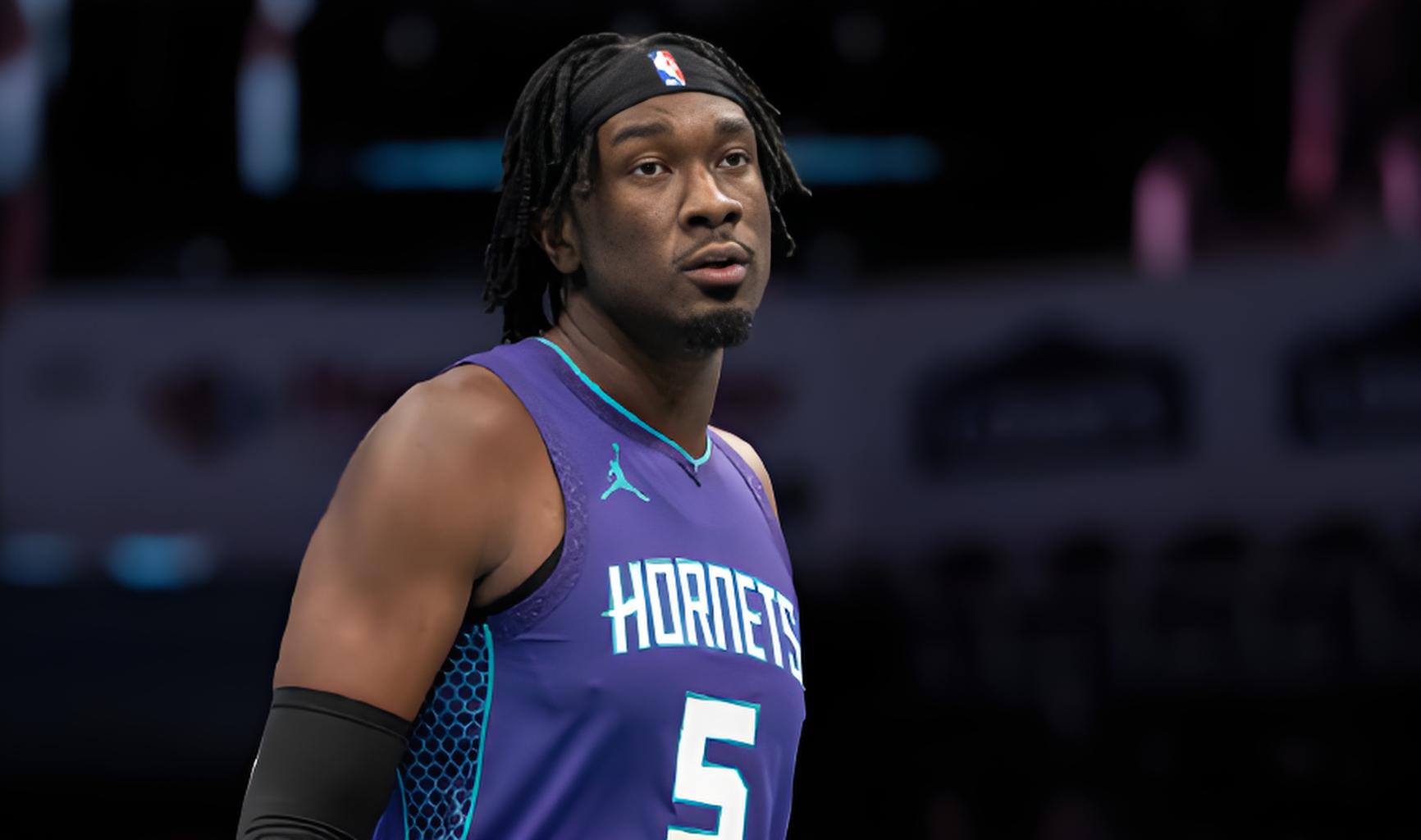 澳大利亚男篮逆转黄蜂，巴恩斯打破历史纪录