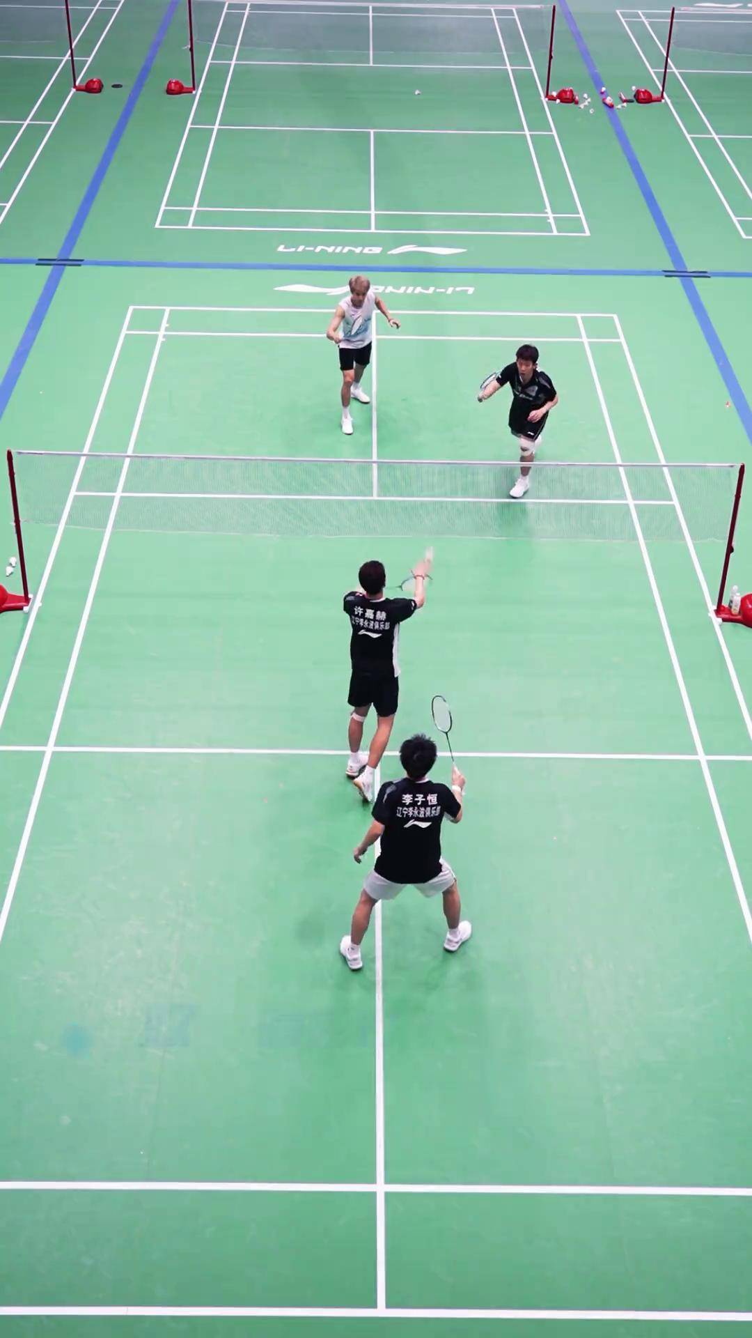 关于羽毛球决赛震撼开打，巅峰对决引爆全场的信息