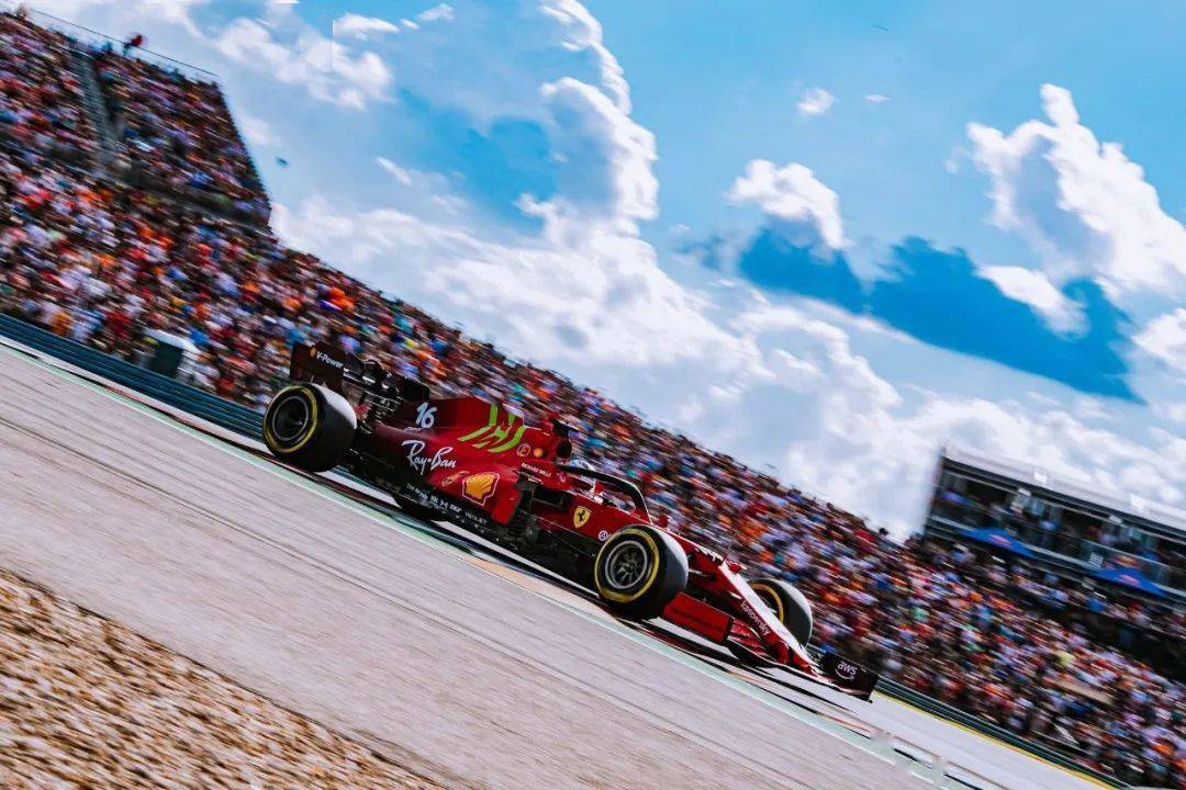 阿斯顿马丁翻盘威廉姆斯，佩雷兹刷新纪录