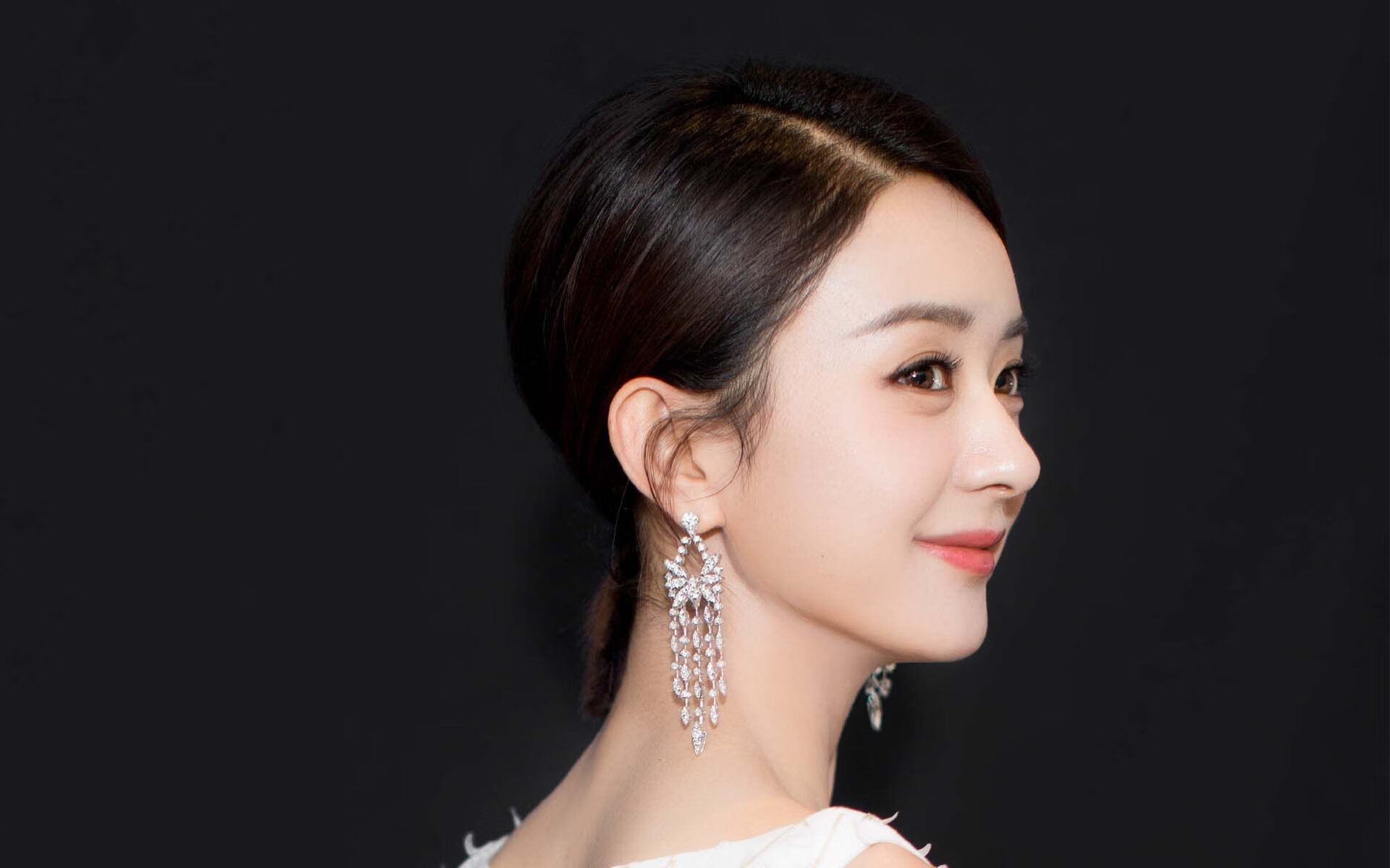 红魔破蓝军，一场牵动世界排名的绿茵权力更迭