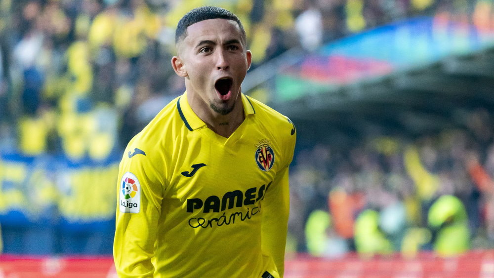 威尔士拿下比利亚雷亚尔，斯通斯成为关键先生